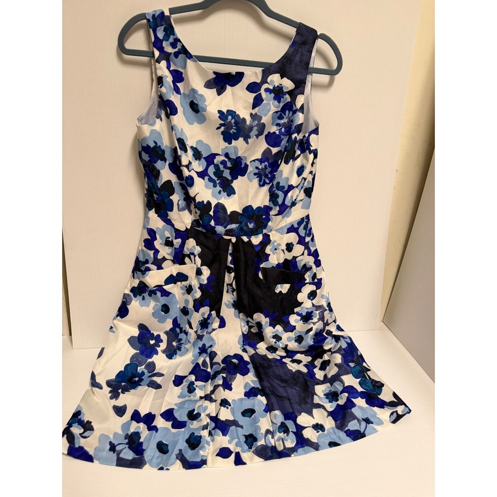 Donna Morgan Blue White Floral Fit Flare Dress Sleeveless Pockets Size 8